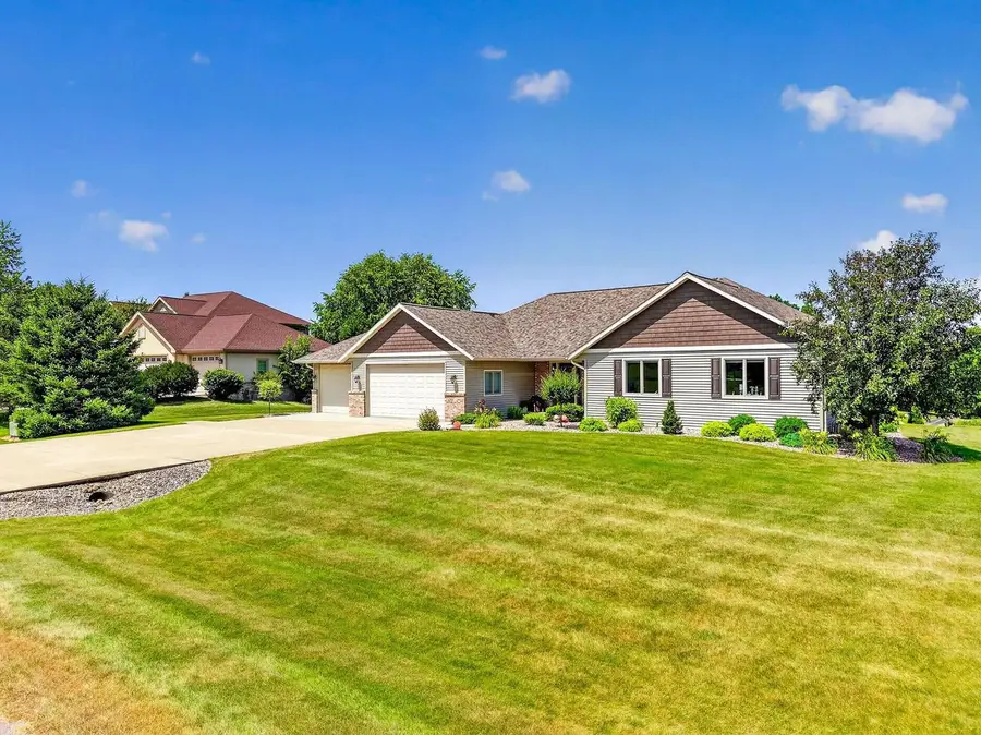 W14126 Crestview Drive, Prairie Du Sac, WI 53578 - #2