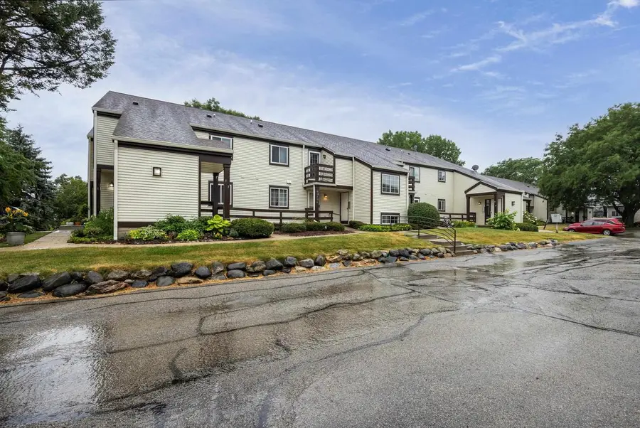 1 Creekside Way #9, Madison, WI 53717 - #3
