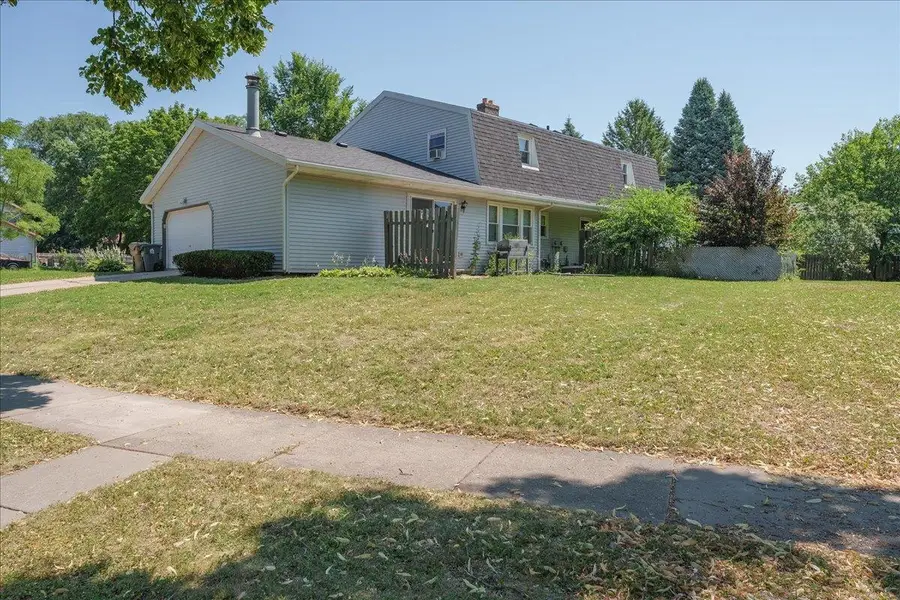 5201 Trafalger Place, Madison, WI 53714 - #3