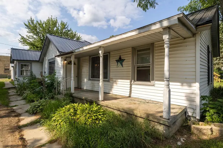 307 E Marion Street, Portage, WI 53901 - #3