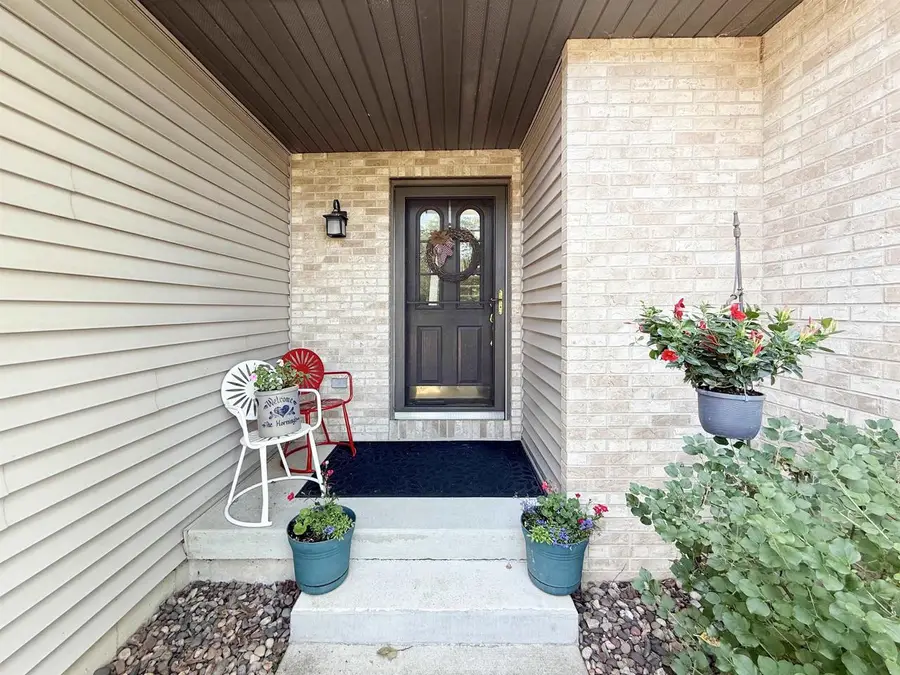 1063 N Thompson Road, Sun Prairie, WI 53590 - #3