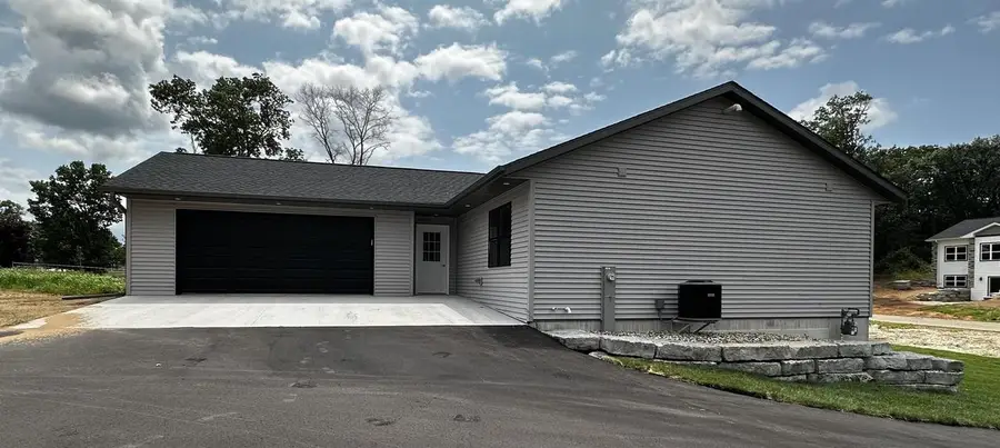 328 Brooke Circle, Montello, WI 53949 - #2