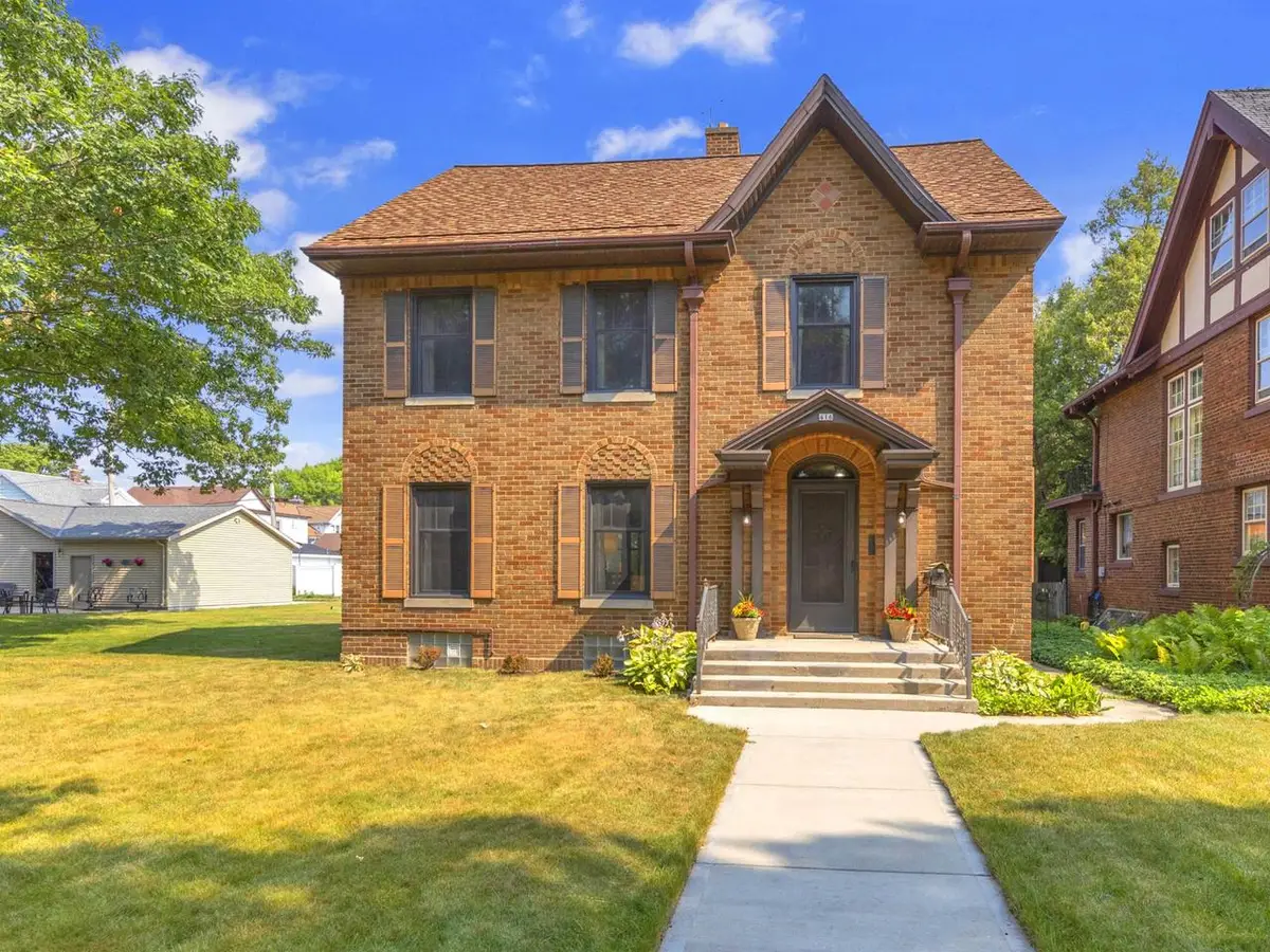 416 Lincoln AVENUE, Sheboygan, WI 53081 - #1