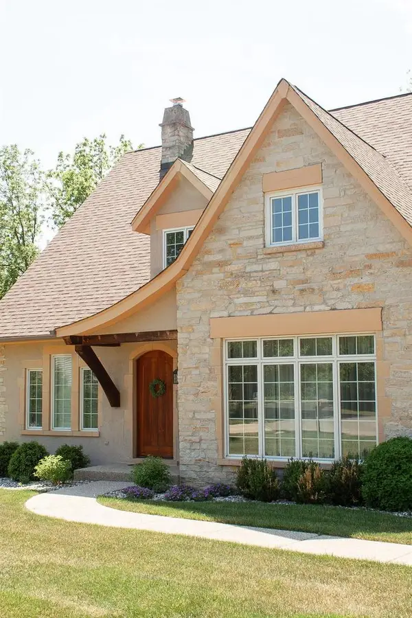 1046 Edinborough Court, Lake Geneva, WI 53147