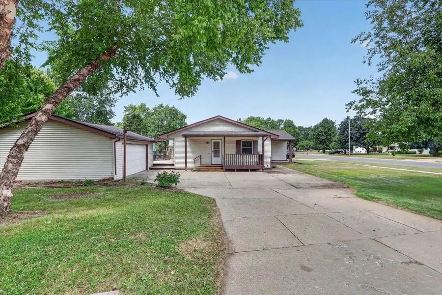 4 S Wright Road, Janesville, WI 53546 - #2