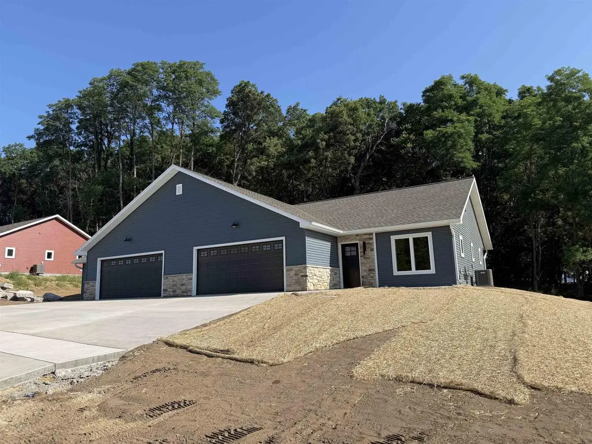1081 Rusalka Circle, Reedsburg, WI 53959 - #1