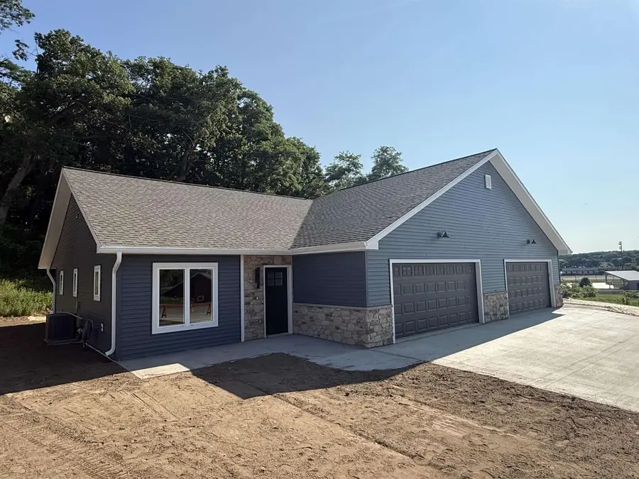 1083 Rusalka Circle, Reedsburg, WI 53959 - #3