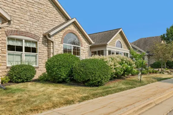 40 Pond View Way, Fitchburg, WI 53711