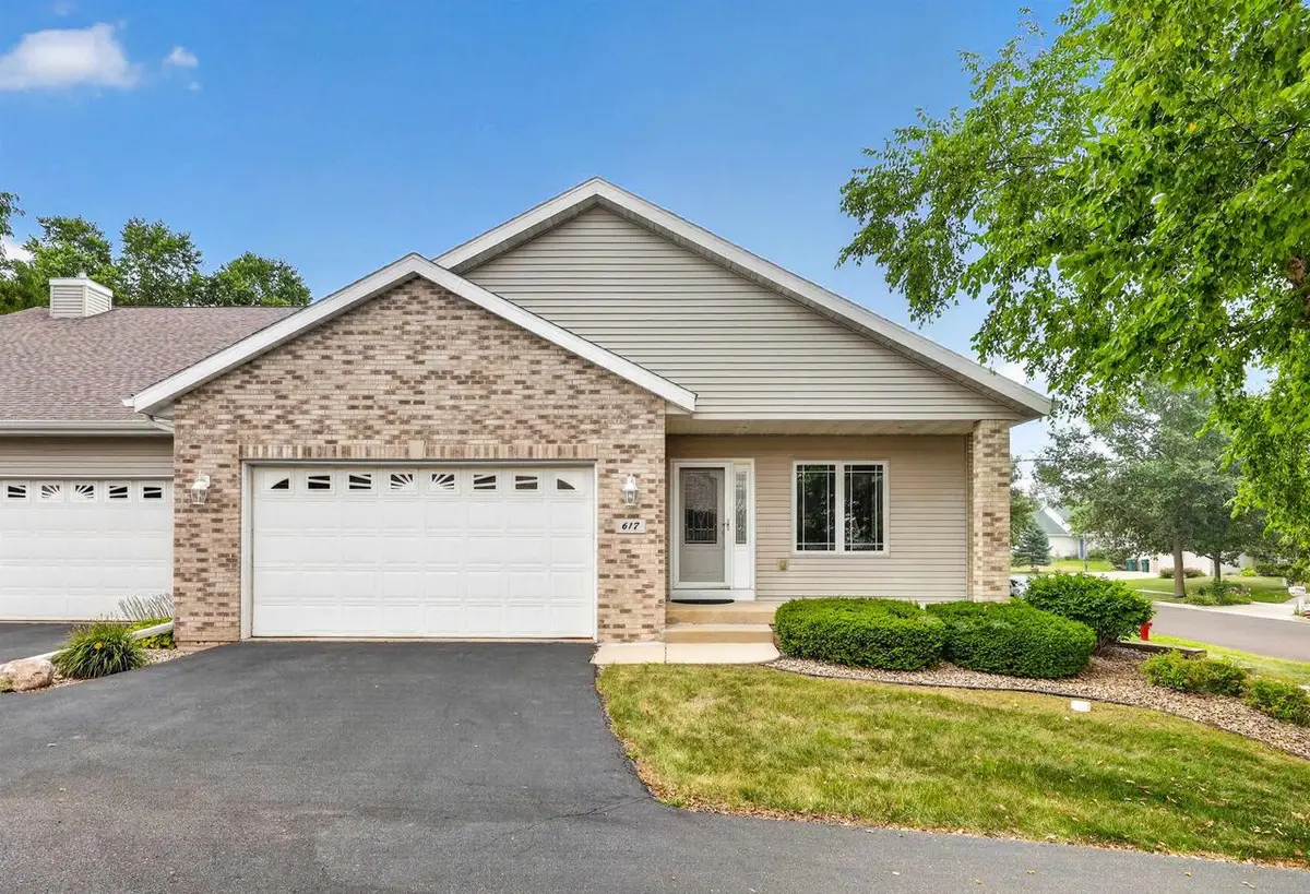 617 Nightingale Lane, Cottage Grove, WI 53527 - #1