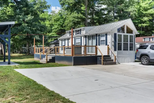 112 Wood Haven Drive #30, Wisconsin Dells, WI 53965