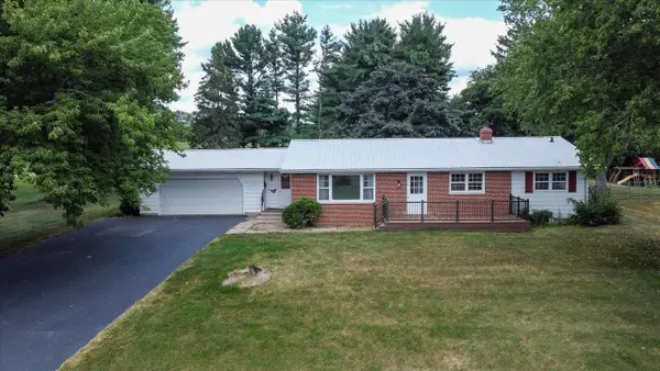 105 Holman Road, Deerfield, WI 53531