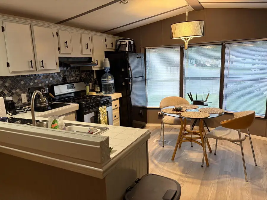 3325 Pierce Avenue #202, Marinette, WI 54143 - #3