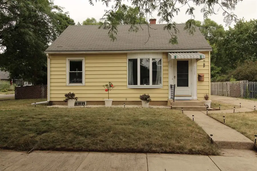1525 Merrill Street, Beloit, WI 53511 - #2