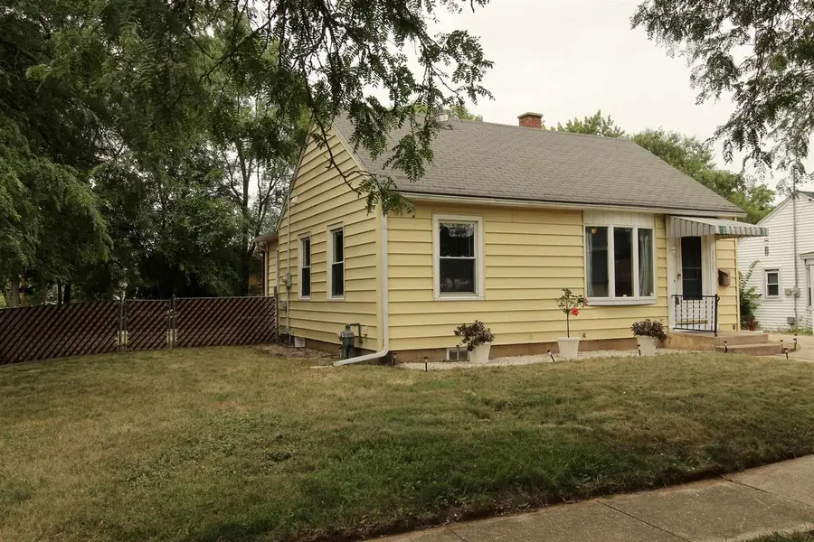 1525 Merrill Street, Beloit, WI 53511 - #3