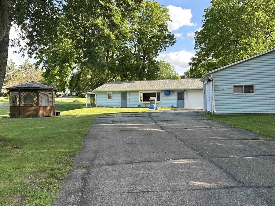 4237 Mahoney Road, McFarland, WI 53558 - #2