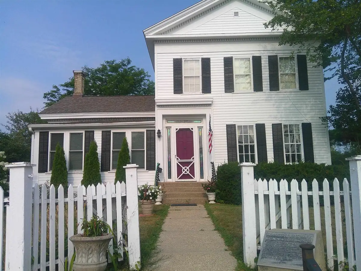 825 Oak Street, Wisconsin Dells, WI 53965 - #1