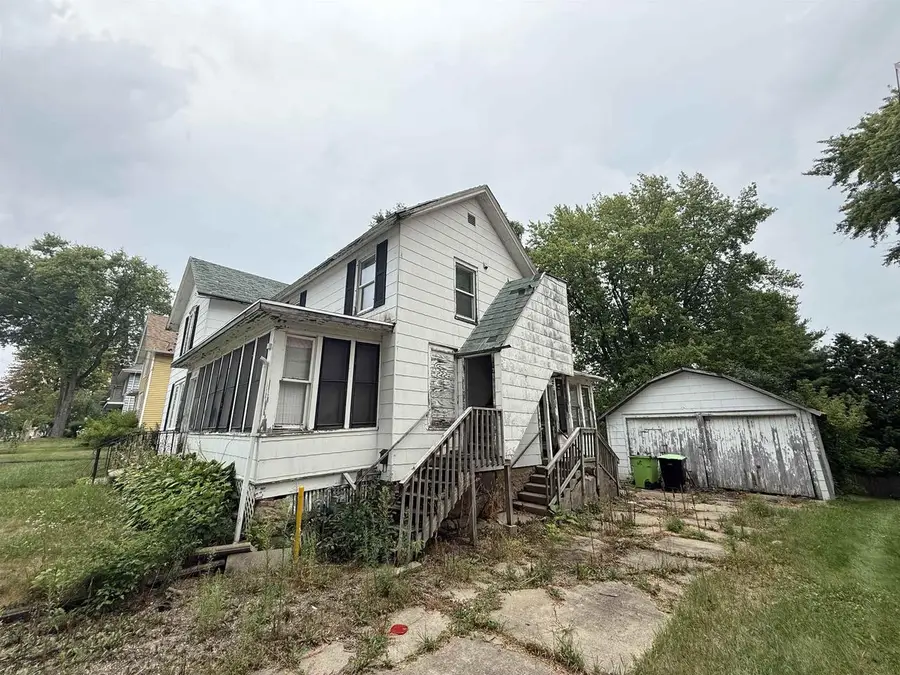 617 S Spring Street, Beaver Dam, WI 53916 - #3