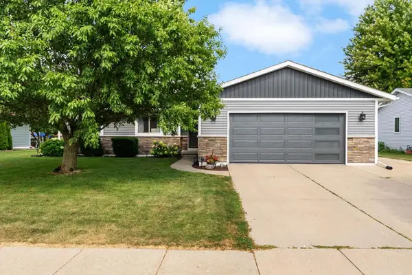 52 Hancock Lane, Evansville, WI 53536