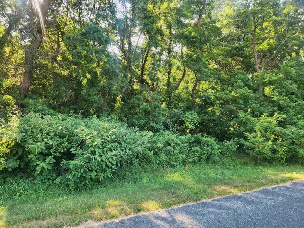 Lot 302 Hunters Glen Circle, Baraboo, WI 53913
