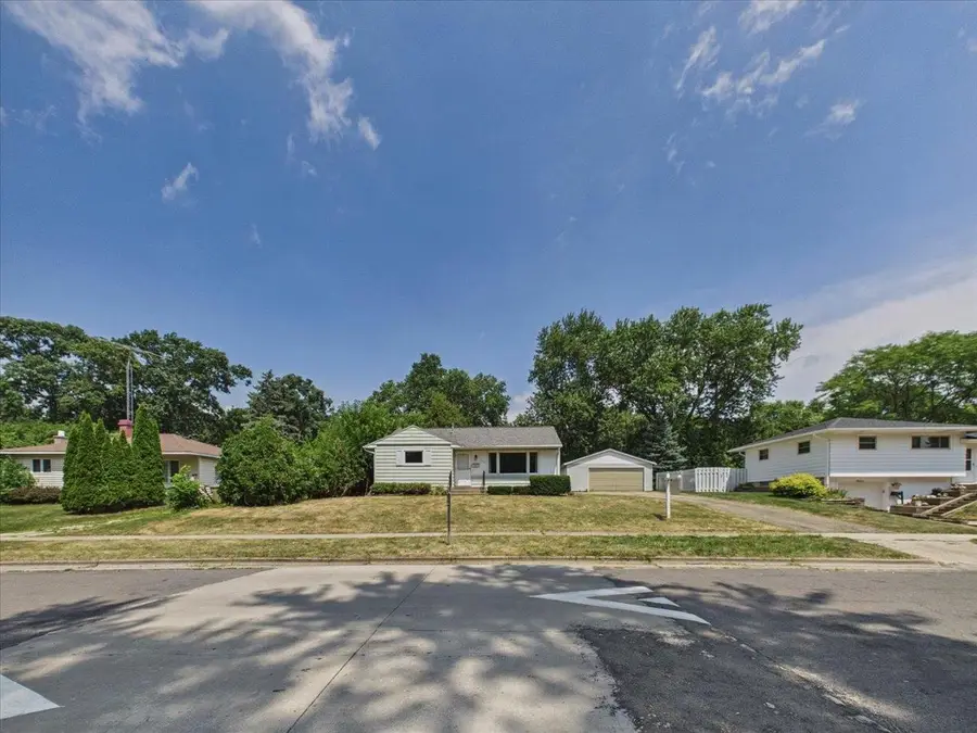 1710 Thackeray Road, Madison, WI 53704 - #3