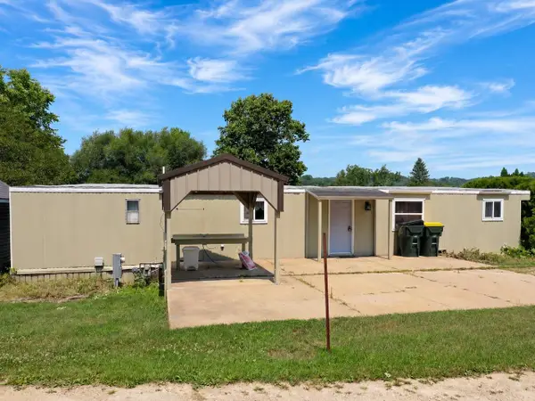 29028 Pine Crest Circle, Lone Rock, WI 53556
