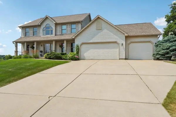 8437 Ellington Way, Middleton, WI 53562