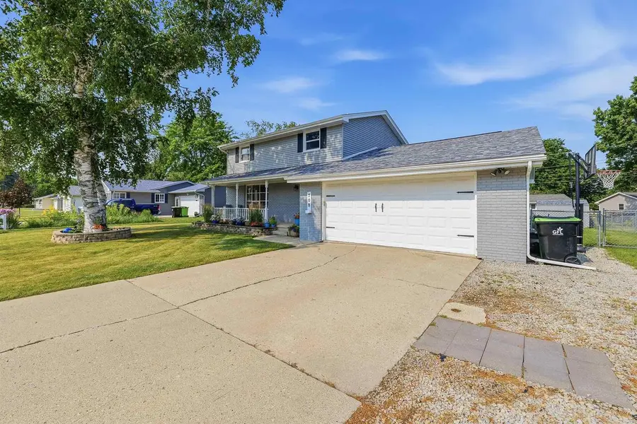 708 Mary Street, Beaver Dam, WI 53916 - #3