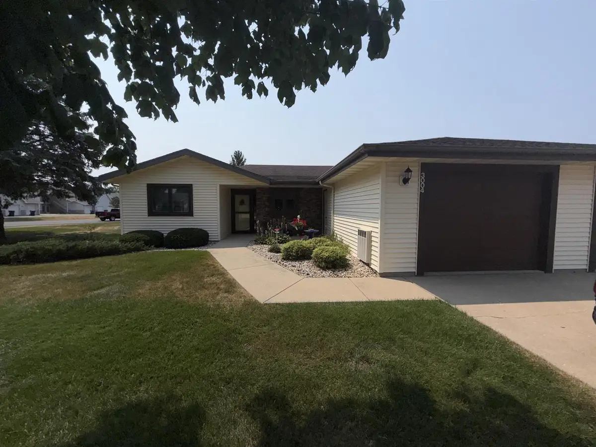3004 S Petunia Lane, Beloit, WI 53511 - #1