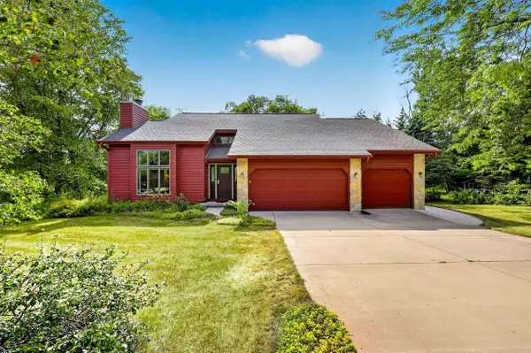 7966 Stagecoach Road, Cross Plains, WI 53528