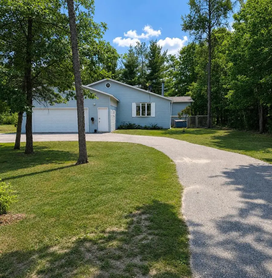 W5633 Deer Park Drive, New Lisbon, WI 53950 - #2