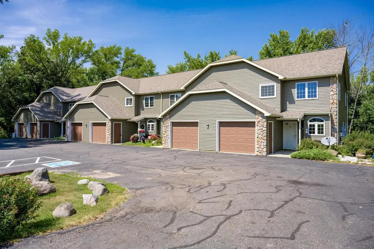 1066 Hillside Drive #6, Wisconsin Dells, WI 53965 - #1