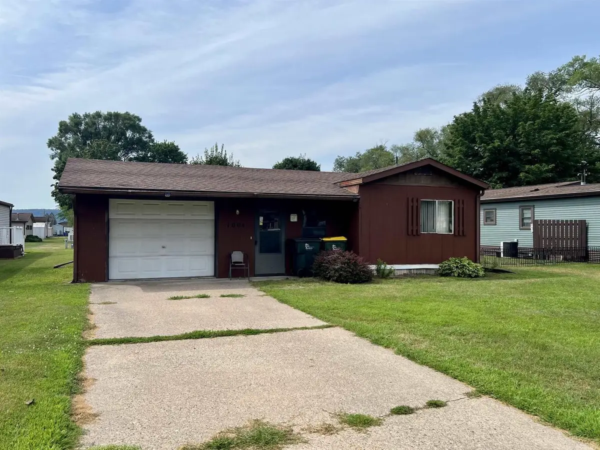 1004 E Campion Boulevard, Prairie Du Chien, WI 53821 - #1