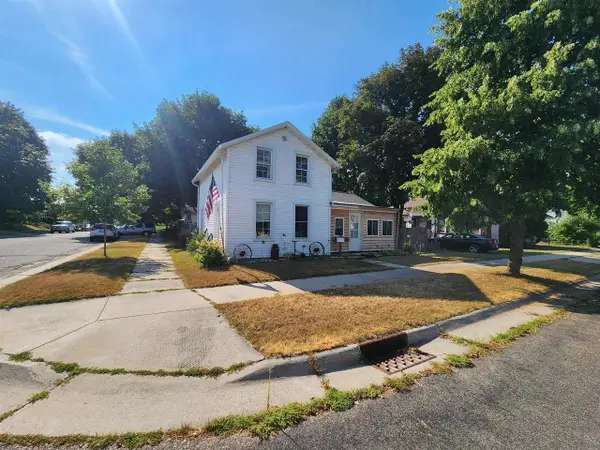 902 Cass Street, Portage, WI 53901
