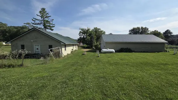 48568 Petersburg Lane, Gays Mills, WI 54631