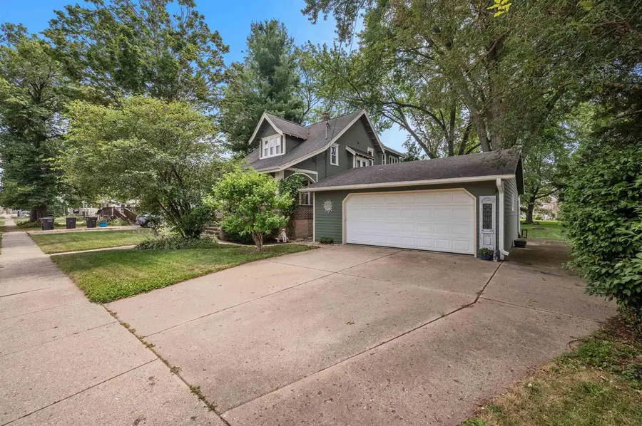411 W Beloit Street, Orfordville, WI 53576 - #3