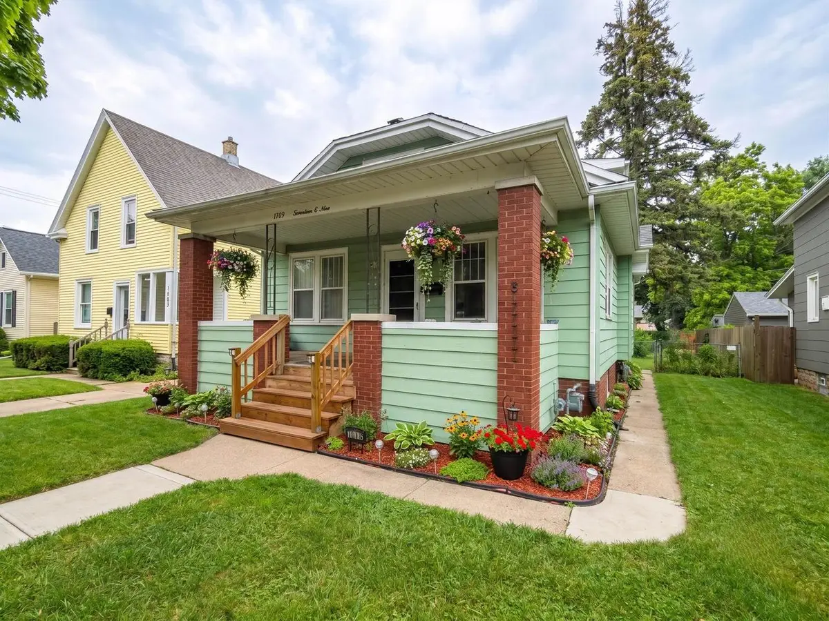 1709 Flett Avenue, Racine, WI 53405 - #1