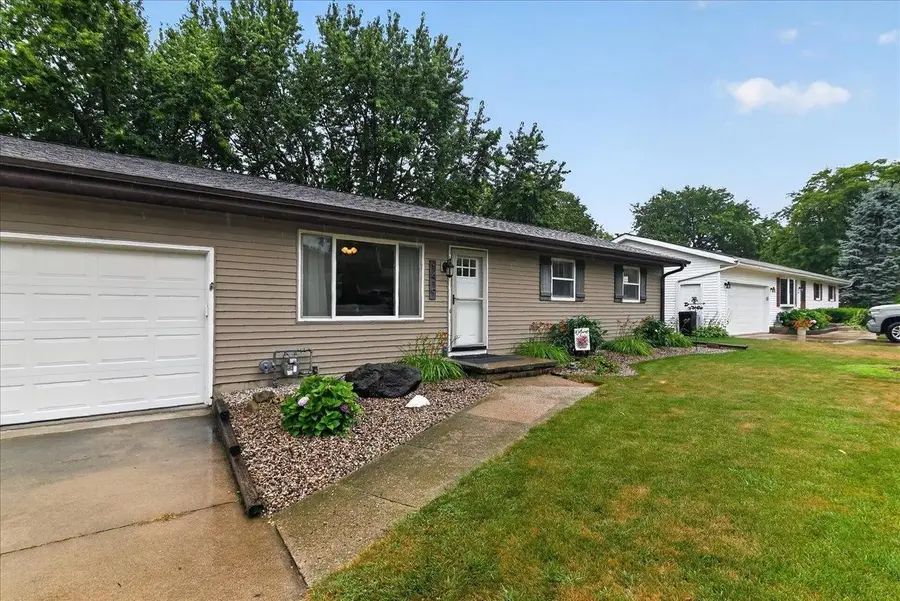 1419 Jasper Circle, Sun Prairie, WI 53590 - #2