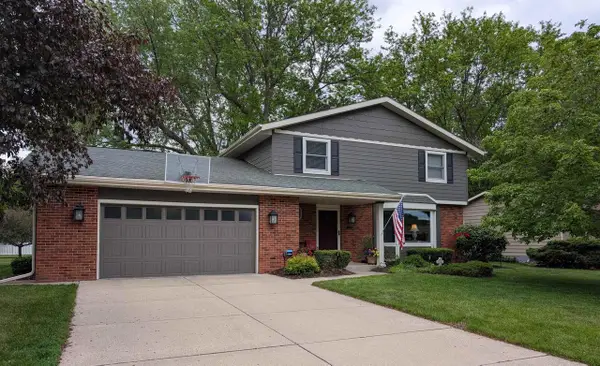 824 Suffolk Drive, Janesville, WI 53546