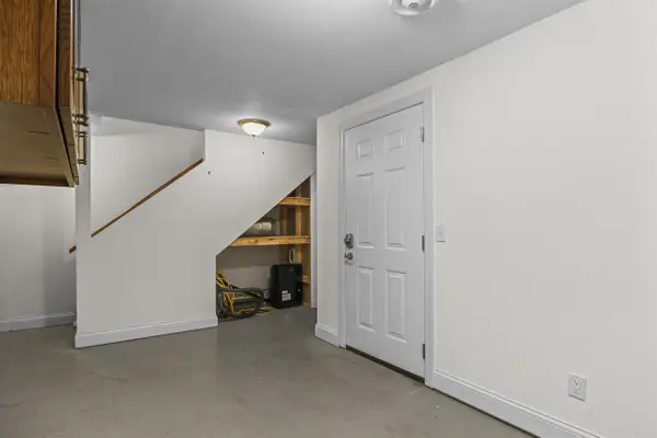 909 N Clover Lane #D, Cottage Grove, WI 53527