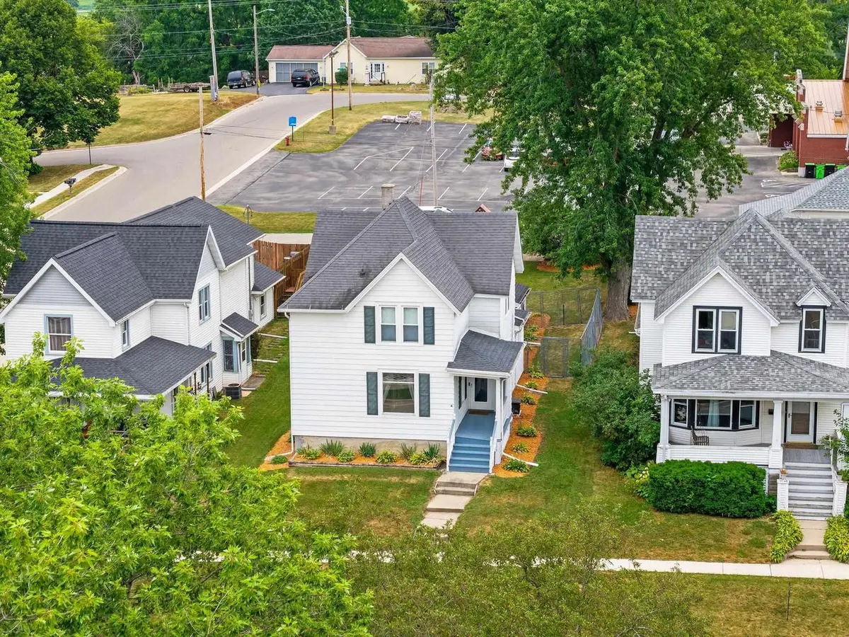 250 N Bridge Street, Markesan, WI 53946 - #1