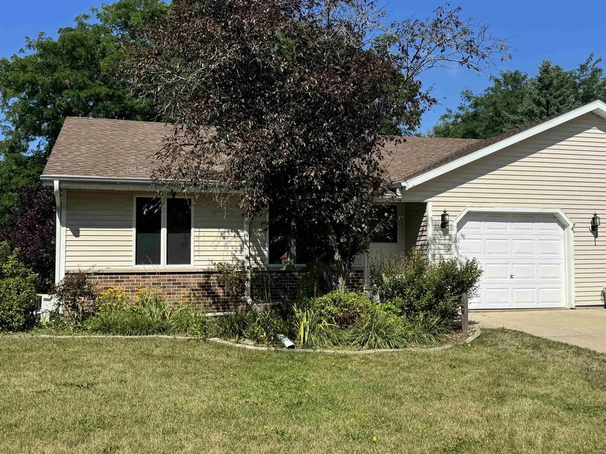 965 N Wuthering Hills Drive, Janesville, WI 53546 - #1