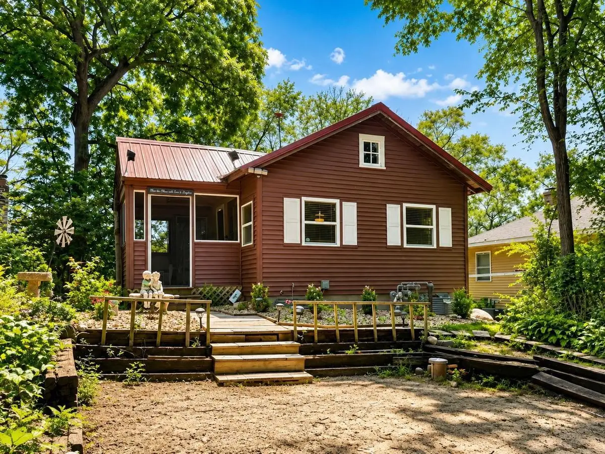 141 Lakeview Avenue, Edgerton, WI 53534 - #1