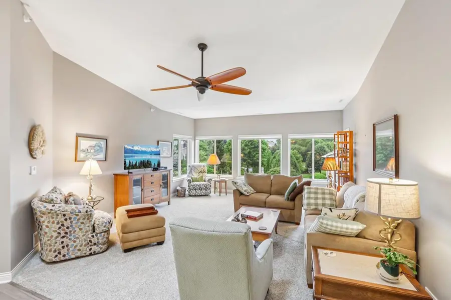 5 Cherokee Circle #204, Madison, WI 53704 - #2
