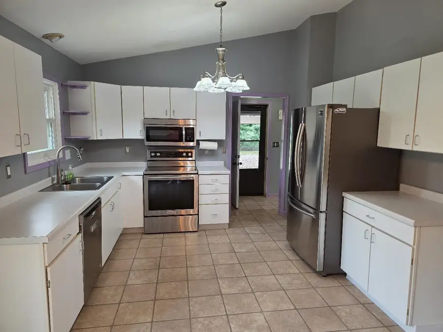 39 London Road, Cambridge, WI 53523 - #2
