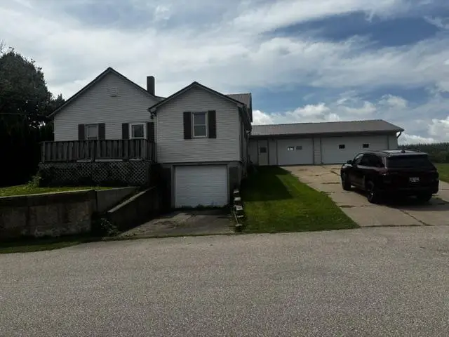 107 N Taylor Street, Mount Hope, WI 53816 - #1