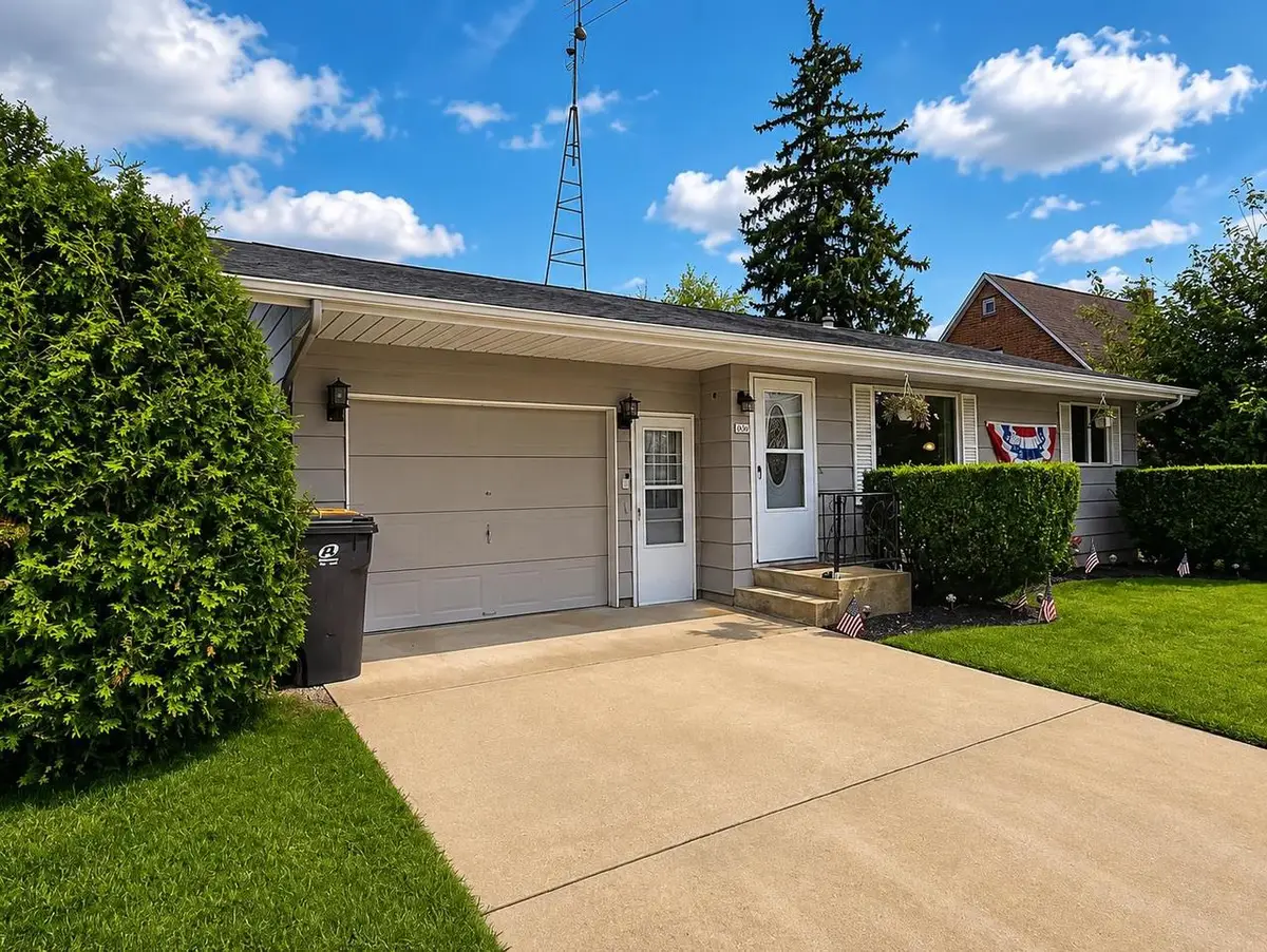 413 W Main Street, Princeton, WI 54968 - #1