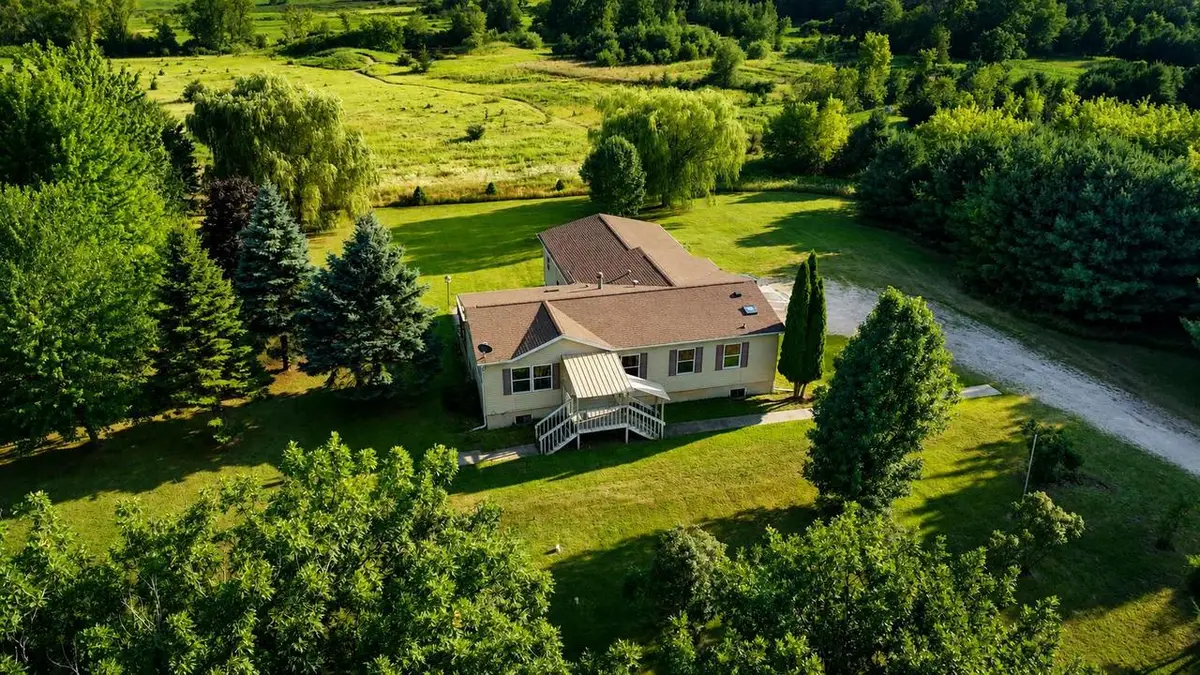 W6993 Gale Drive, Endeavor, WI 53930 - #1