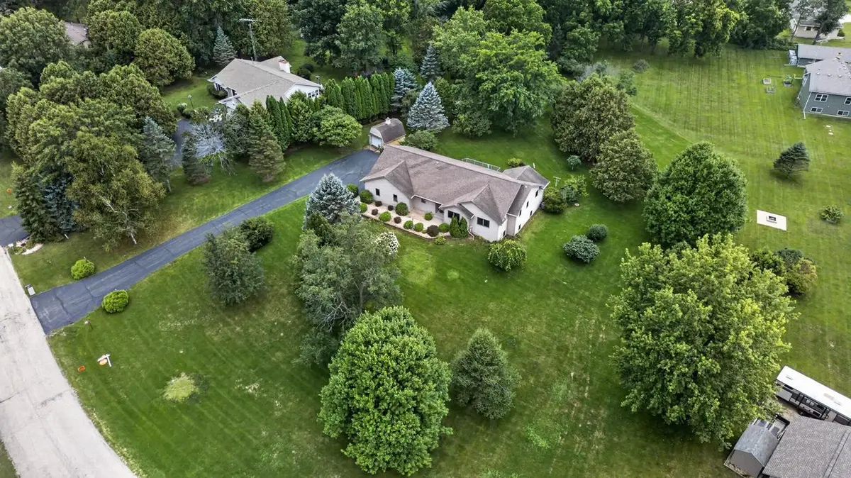 5701 N Ridge View Drive, Janesville, WI 53548 - #1