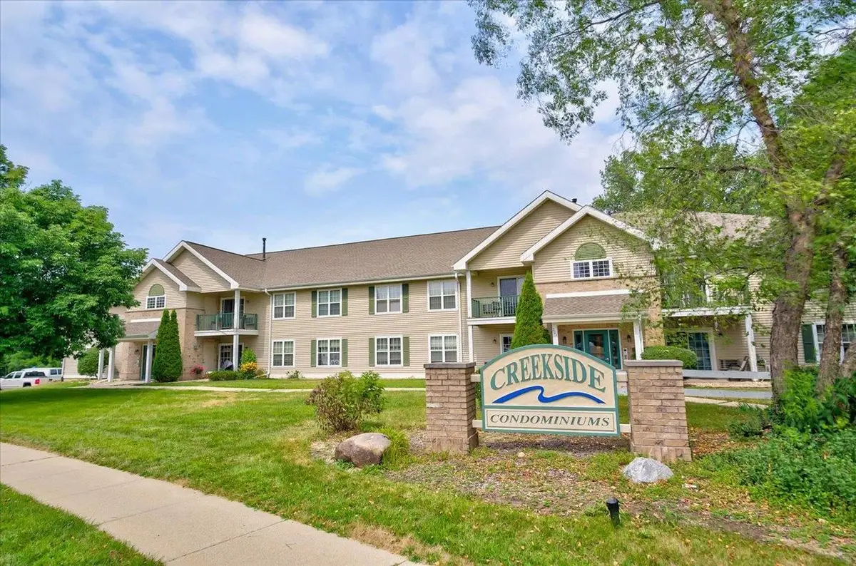 201 Kearney Way #202, Waunakee, WI 53597 - #1