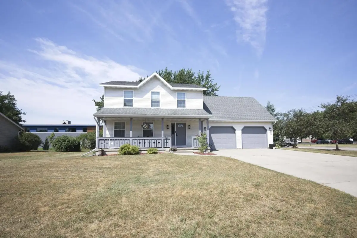 927 Lone Tree Lane, Prairie Du Sac, WI 53578 - #1